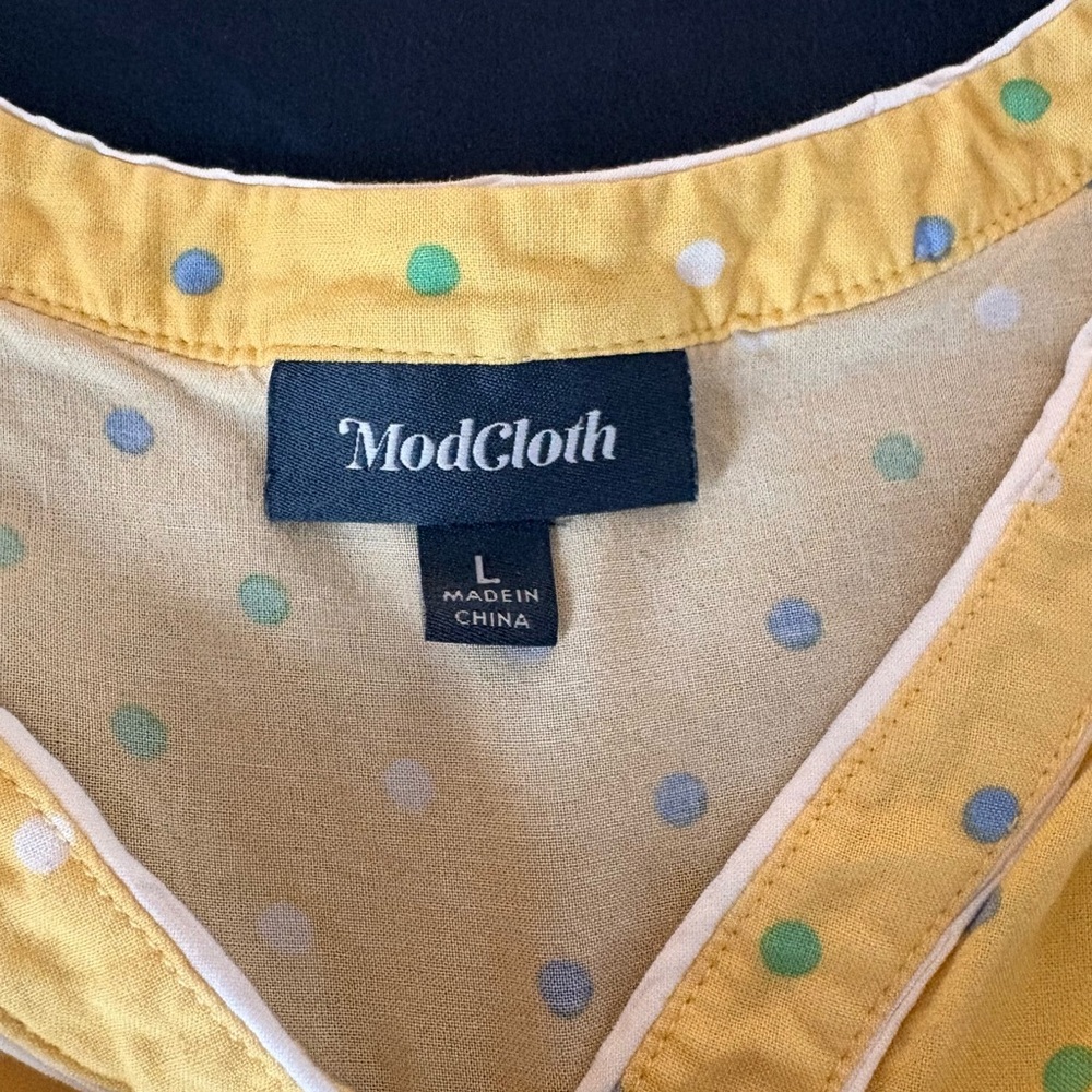 Modcloth Yellow Polka Dot Sleeveless Blouse - Picture 4 of 5